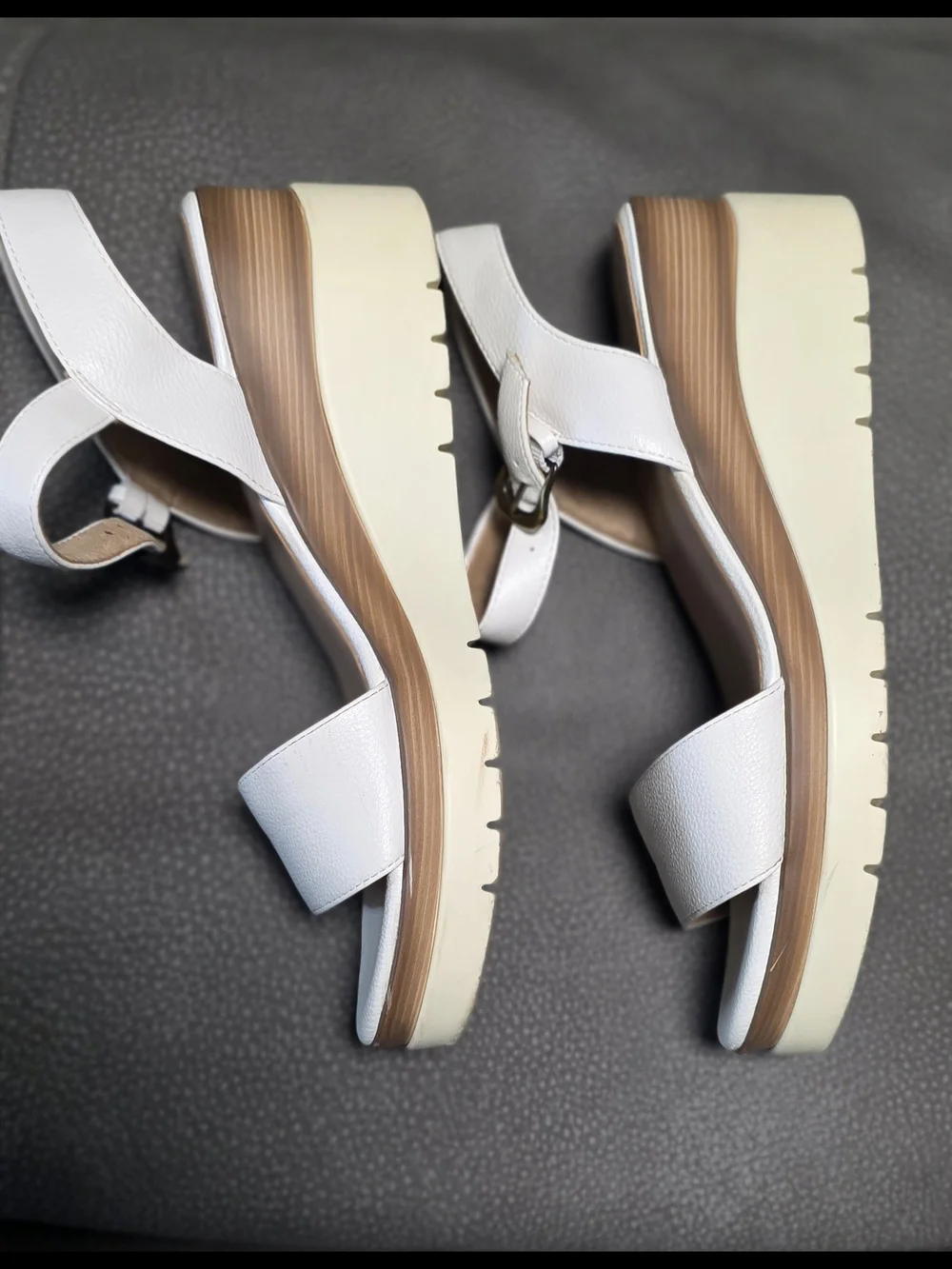SOUL Naturalizer White Leather Ankle-Strap Sandals